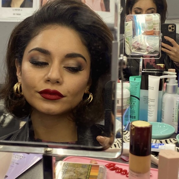 Vanessa Hudgins Nirvana Hoops - Picture 2 of 2